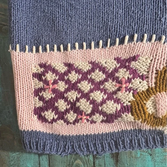 Vintage Bronte Knitted by Hand Cottagecore Granny Floral Sweater Size Large - Picture 15 of 16